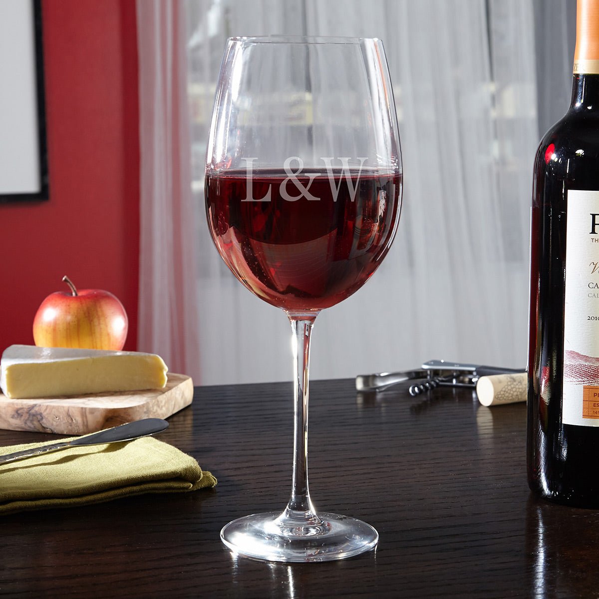Pomerol Wine Gift Set with Personalized Wine Glasses and Wooden Box
