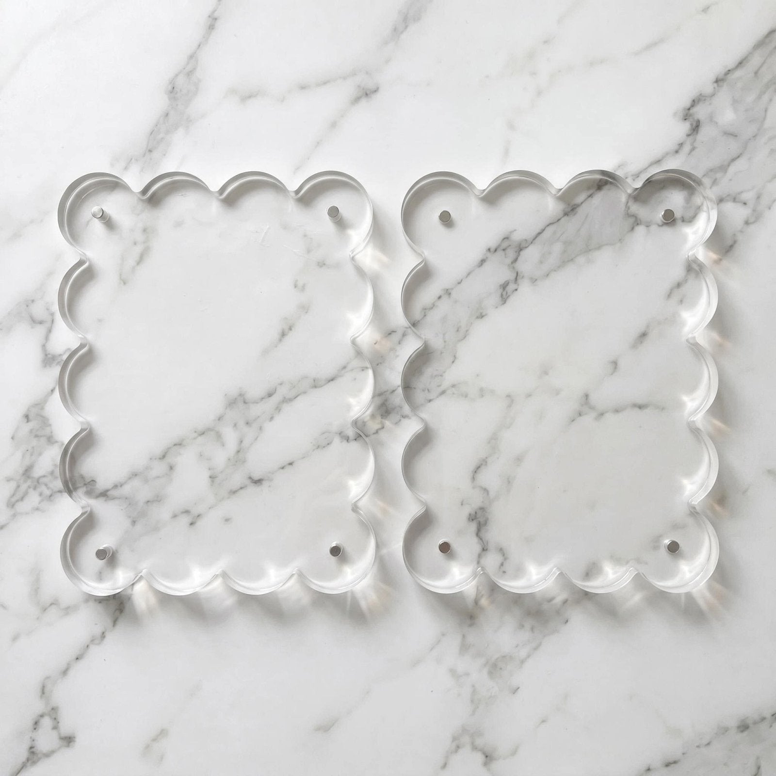 Scalloped Magnetic Acrylic Photo Frame 4" x 6"