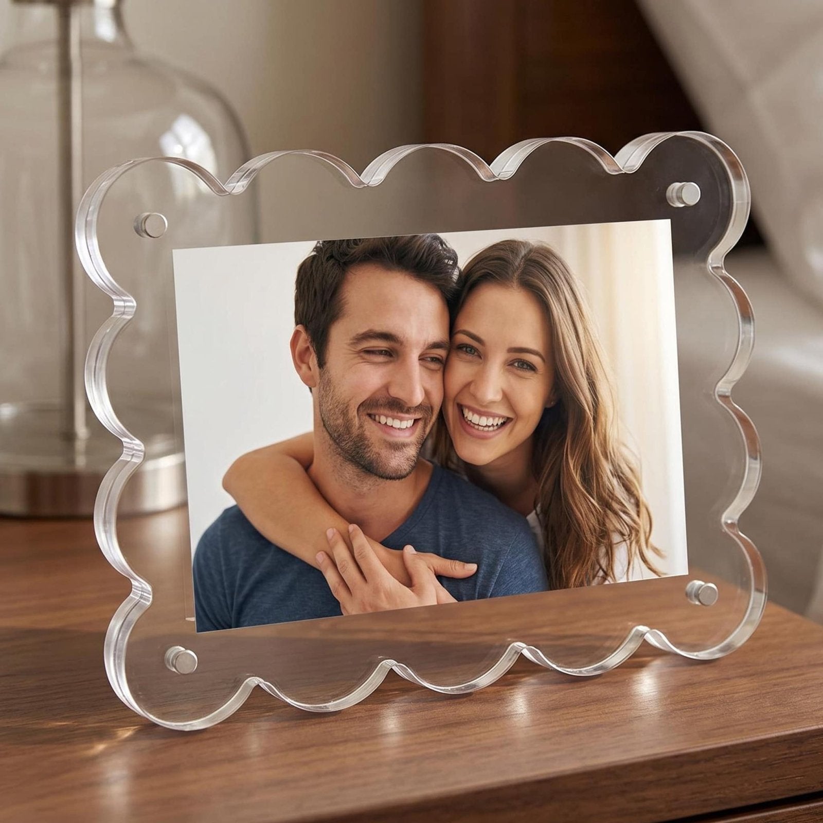 Scalloped Magnetic Acrylic Photo Frame 4" x 6"